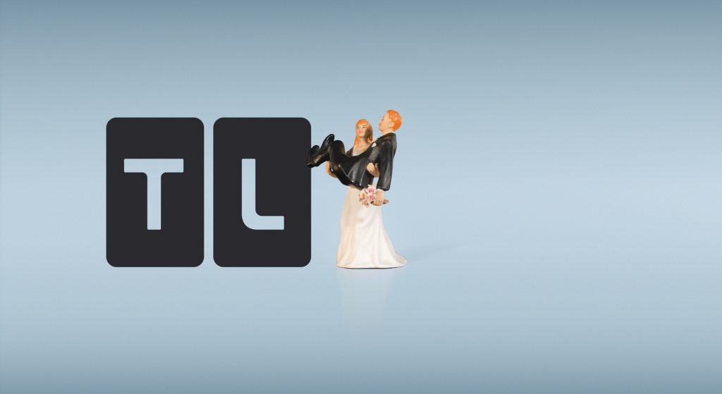 Wedding cake figurines